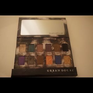 Urban decay eye shadow pallete