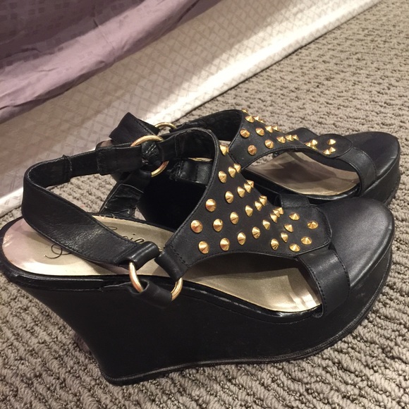 Wedges - Picture 2 of 4