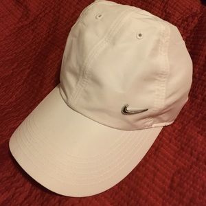 Women's Nike hat