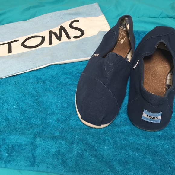 TOMS - Picture 3 of 3
