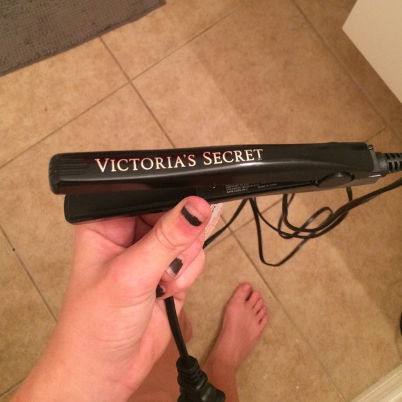 Victorias secret flat iron mini