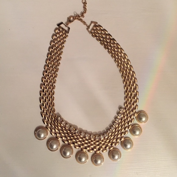 Costume gold pearl and rhinestone necklace