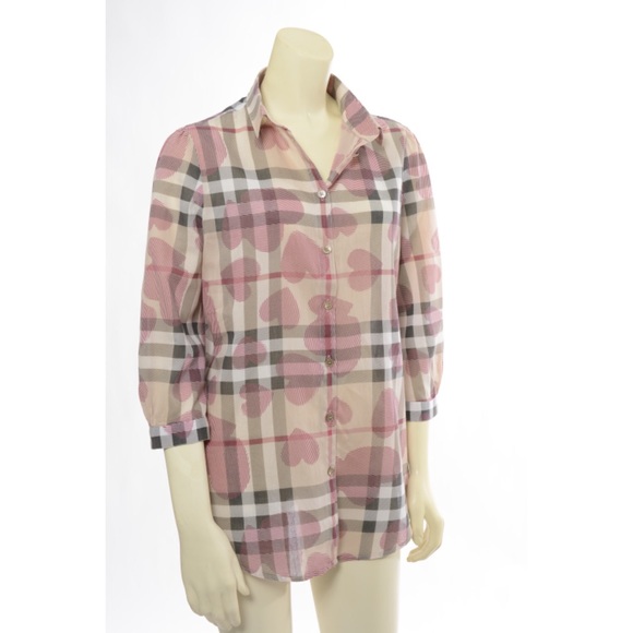❤️❤️❤️😍😍😍SOLD  Burberry Nova Check Heart Shirt