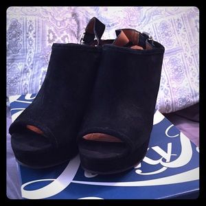 Lucky Jeraldine wedge shoe