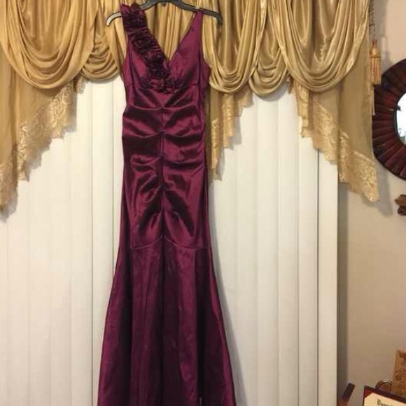 Celavie Collection Dresses & Skirts - Beautiful Celavie Evening Gown