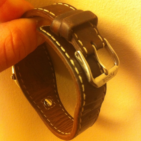 ⌚️SALE/MUST GO: Fossil Watch - Picture 3 of 3