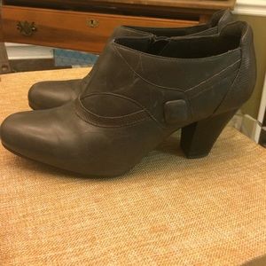Clarks bendables Brown boots booties shooties  10
