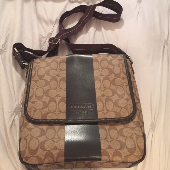 Authentic Coach crossbody bag NOWT