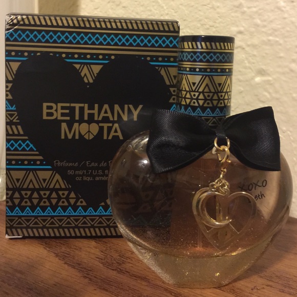 Bethany mota perfume.