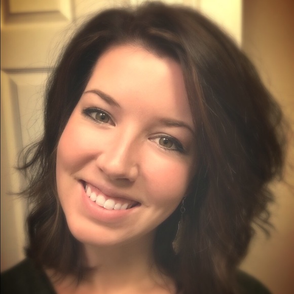 Meet The Posher 💁🏻 - Picture 3 of 3