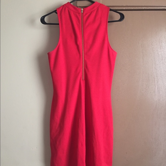 Red express dress - Picture 2 of 4