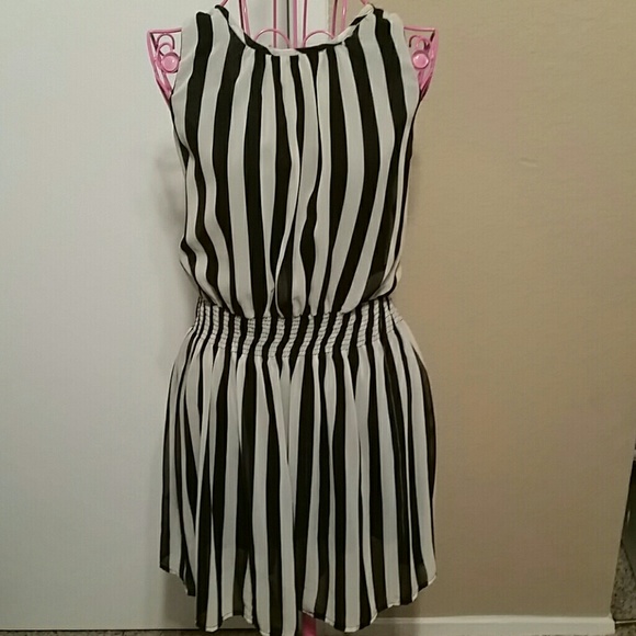 SOLD: Black & ivory vertical striped dress - Picture 2 of 4