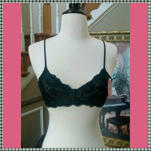 Black Lace Bralette - Picture 2 of 3