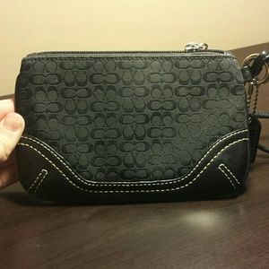 🎉Sale🎉 Black Coach Wristlet