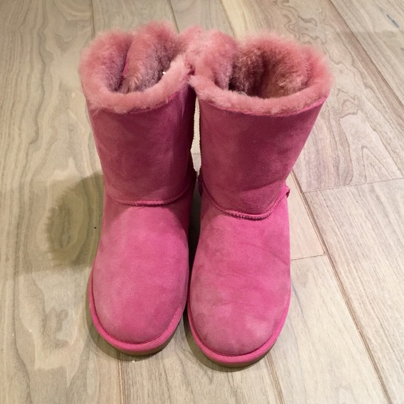 Pink bow boots