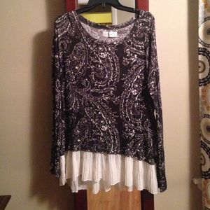 Long sleeve paisley top