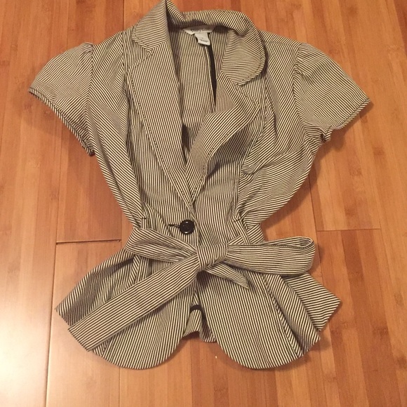 Super cute! Wish it fit me :/ good condition.