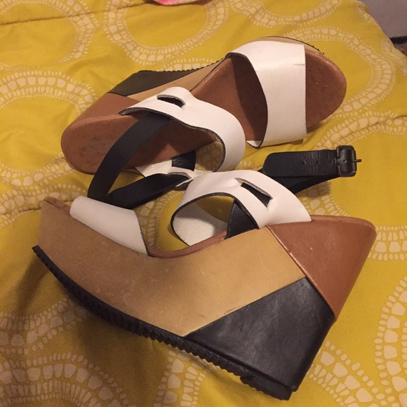 Heels - Picture 1 of 1