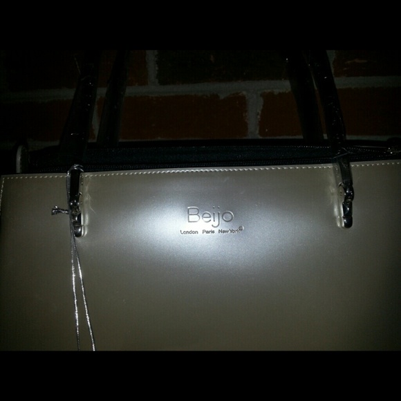 Purse - Picture 3 of 4