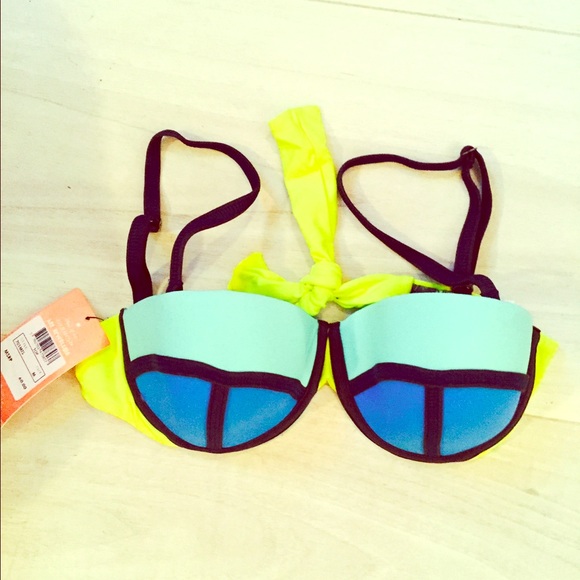 NWT Maaji 'True Blue Rubik' Underwire Bikini Top