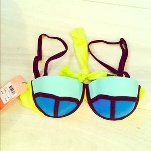 NWT Maaji 'True Blue Rubik' Underwire Bikini Top