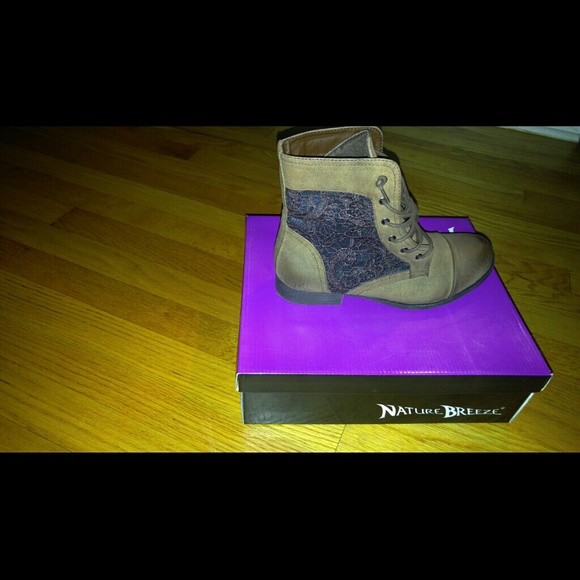 Ankle bootie like new