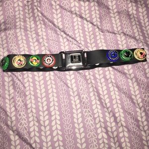 Bottle cap seatbelt belt