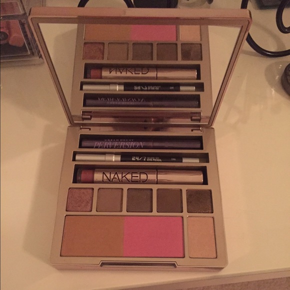 Naked on the Run palette