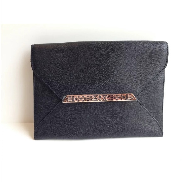 Stella & Dot Black Avalon Wristlet