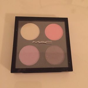 MAC 4 quad eyeshadow