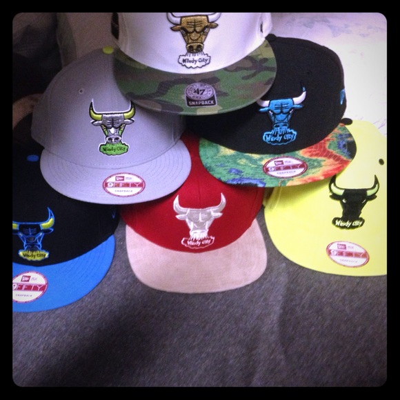 Snapbacks - Picture 1 of 1