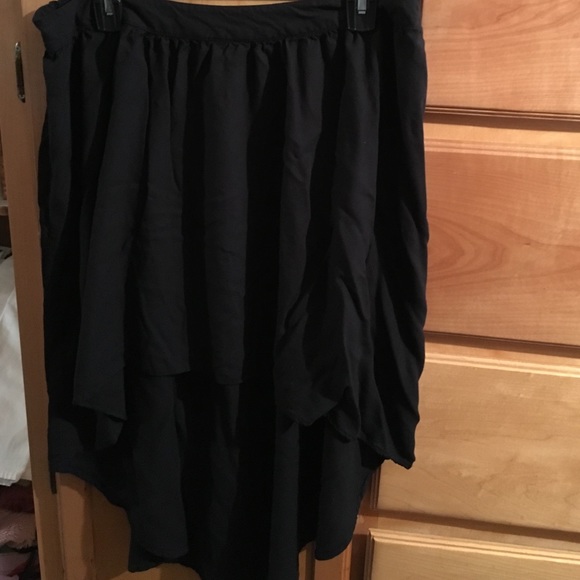 Black hi-low skirt