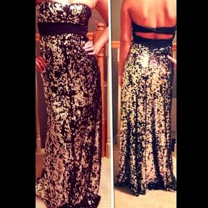 Prom dress/ball dress fits 0-2 kinda stretchy.