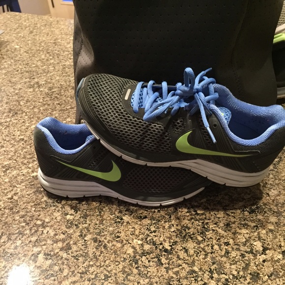 Nike zoom structure 16. Women's size 7.5