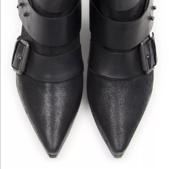 Vic Matie Chelsea Pointed Black Ankle Boots 6.5 - Picture 2 of 3