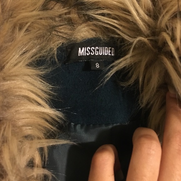 Misguided coat ! - Picture 2 of 3