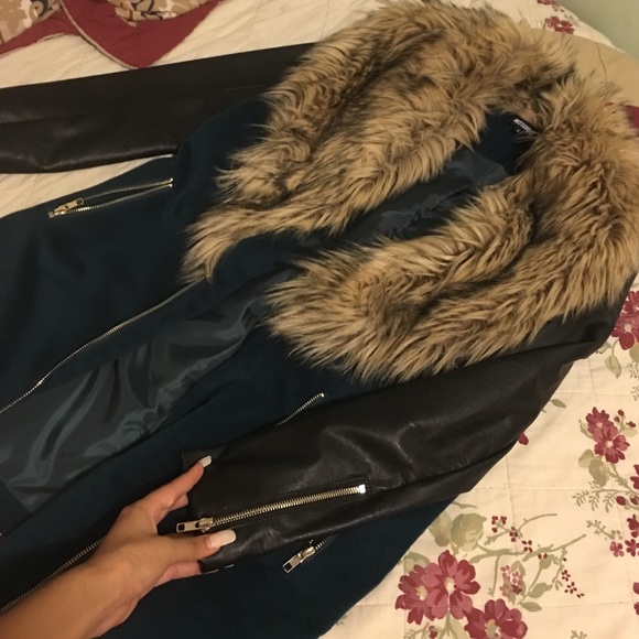 Misguided coat ! - Picture 3 of 3