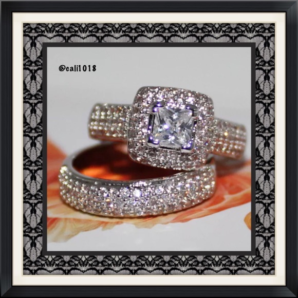 5⭐️RATED🆕New 134 Sparkling Topaz 2PC Ring Set - Picture 2 of 4