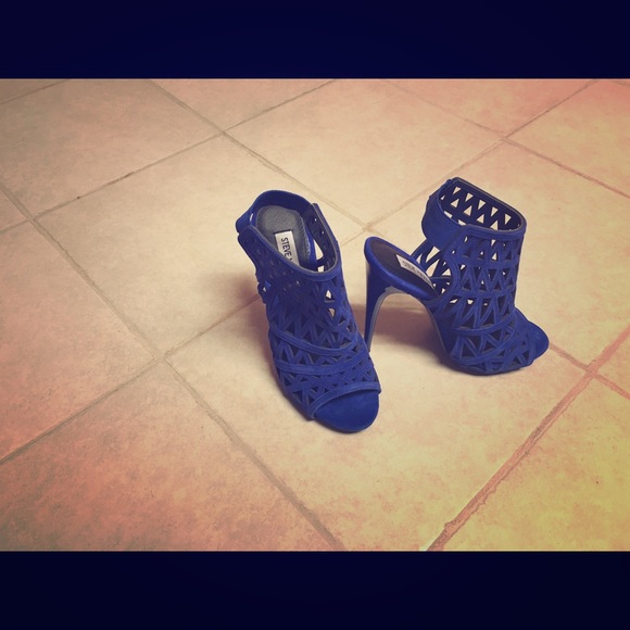 NEW Bratt - Blue Suede Steve Madden