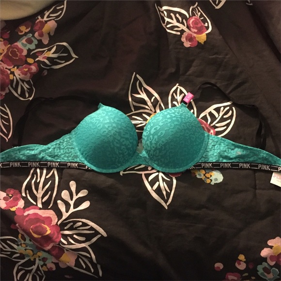 🚫SOLD ON ♏️🚫VS Pink Leopard Lace Bra - Picture 1 of 3