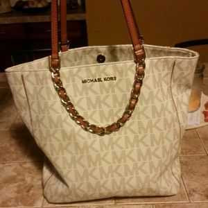 Mk purse