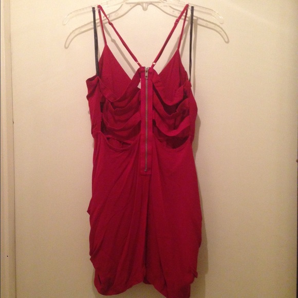 Red dress - Picture 2 of 2