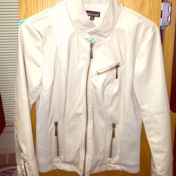 Tan jacket in very good shape!