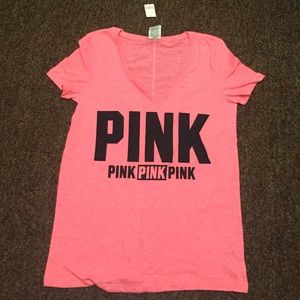Hot pink VS PINK t-shirt