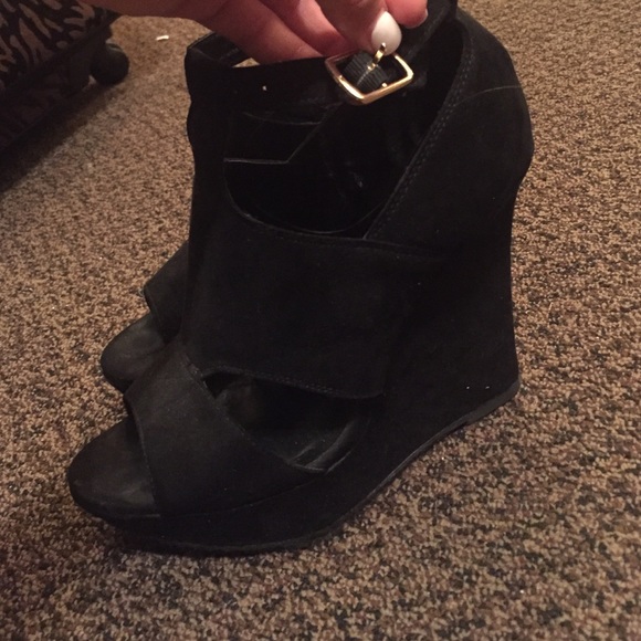 Black wedges size 8 - Picture 2 of 3