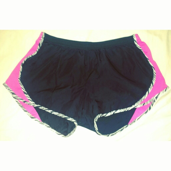 Bundle - Picture 2 of 4