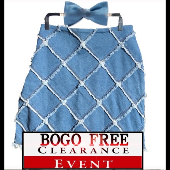 Maria Gabriella Dresses & Skirts - 🎀CLEARANCE🎀 Cute Checkered light Denim Skirt
