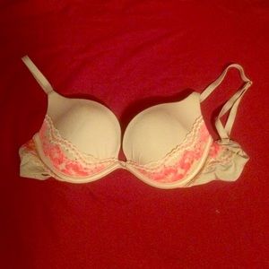 Victoria's Secret push-up 32B