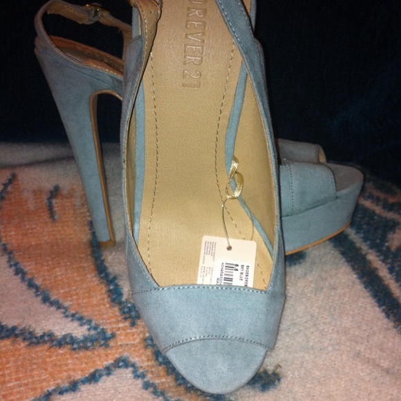 Platform Heels - Picture 3 of 3