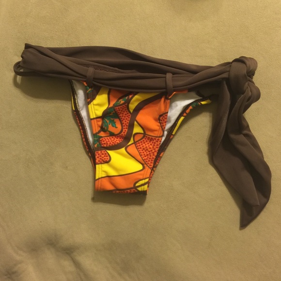 Cheeky bottoms from San Lorenzo